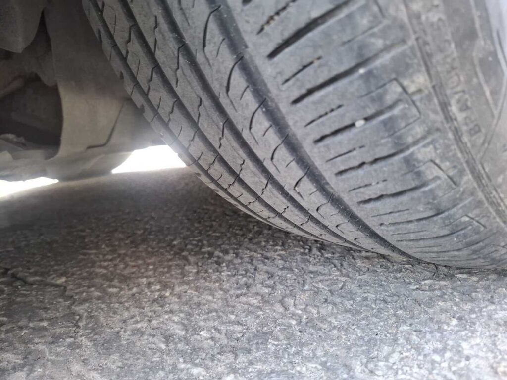 Mercedes-Benz E 2011 Ruskea (beige)