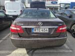 Mercedes-Benz E 2011 Ruskea (beige)
