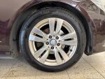 Mercedes-Benz E 2011 Ruskea (beige)