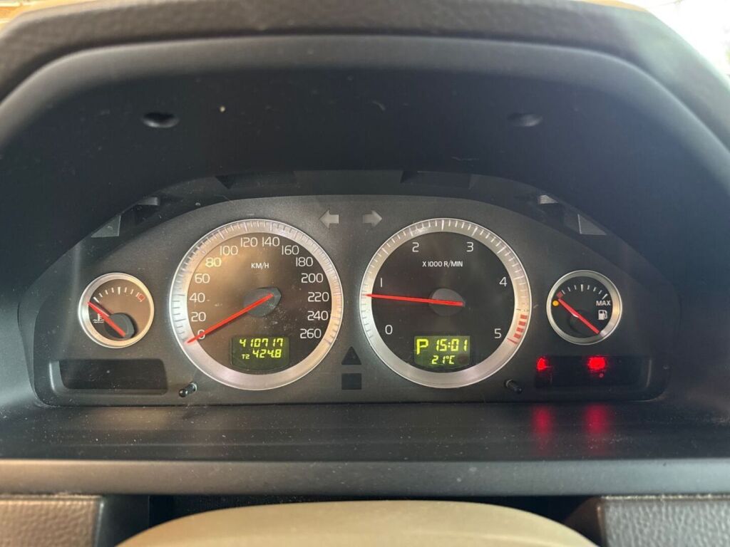 Volvo XC90 2006 Musta