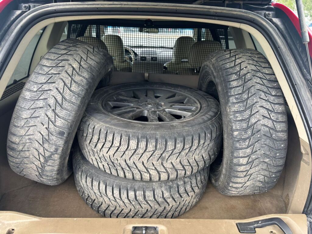 Volvo XC90 2006 Musta