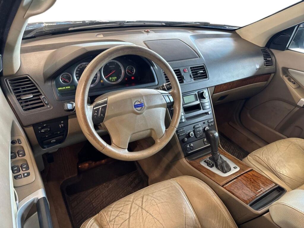 Volvo XC90 2006 Musta