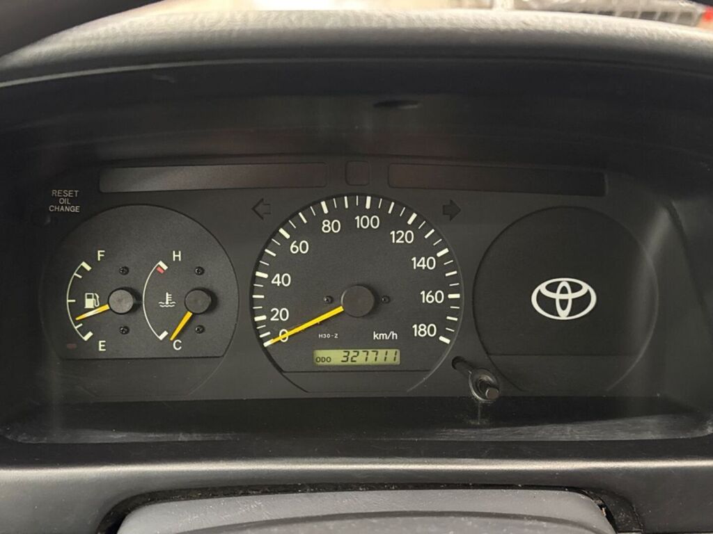Toyota Hiace 2,5 D-4D 90 4ov pitkä 2006, bild 4/19