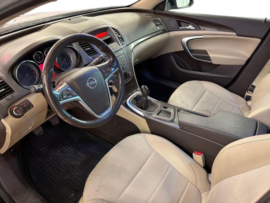 Opel Insignia 2009 Musta