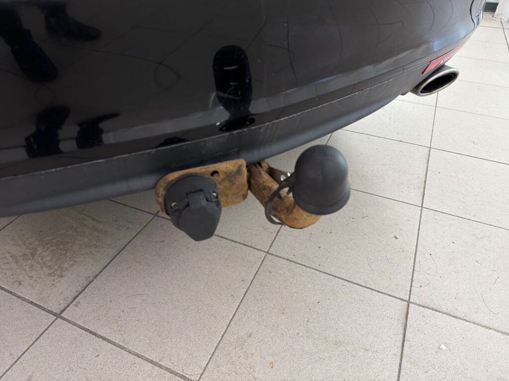 Opel Insignia 2009 Musta