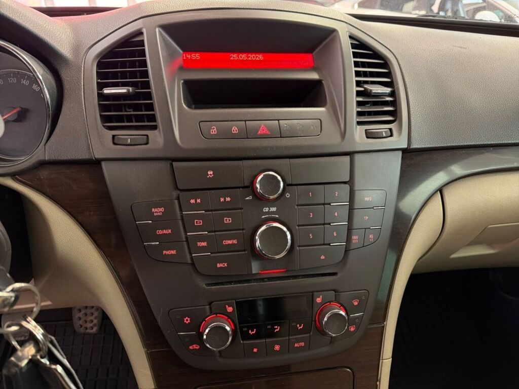 Opel Insignia 2009 Musta