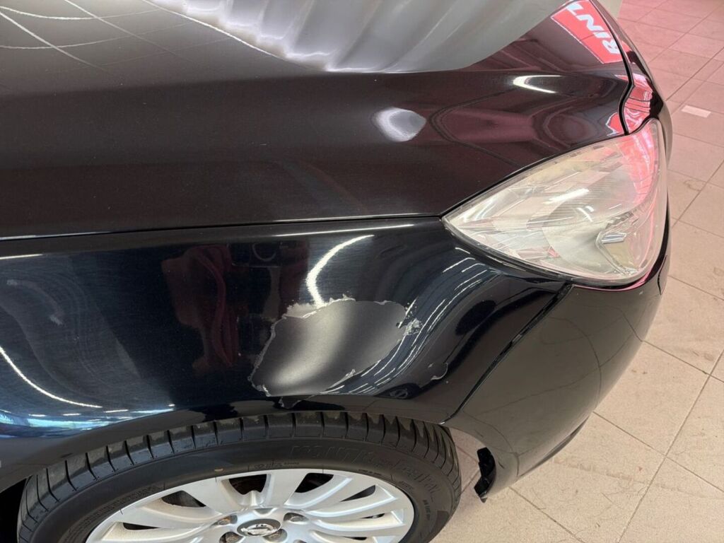 Opel Insignia 2009 Musta