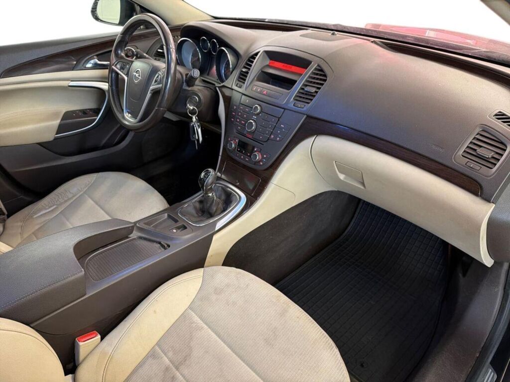 Opel Insignia 2009 Musta