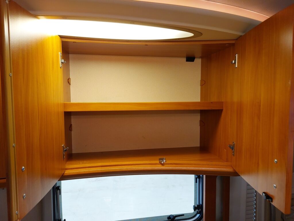 Hobby T 555 FS 2009 Valkoinen