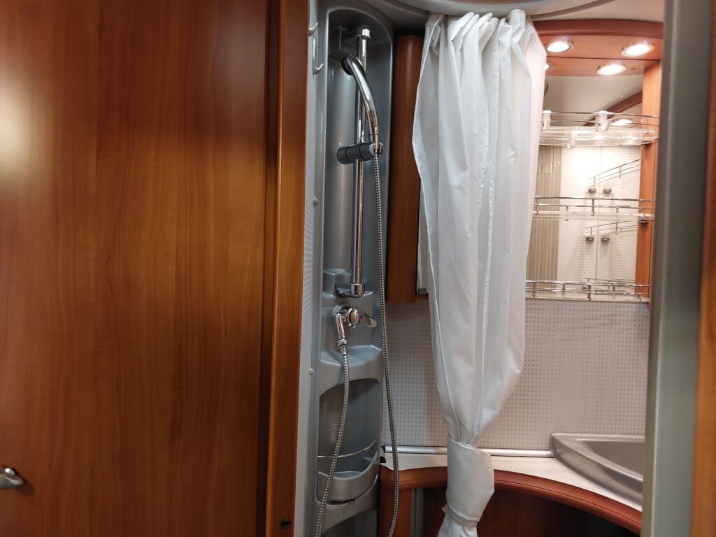 Hobby T 555 FS 2009 Valkoinen