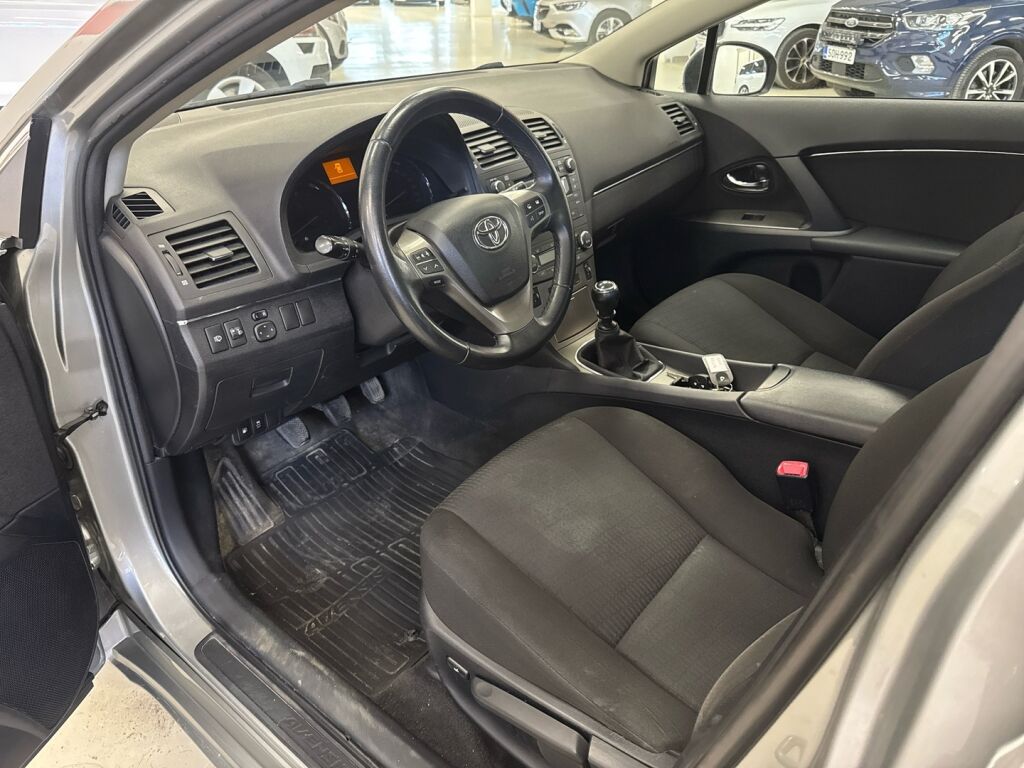 Toyota Avensis 2009 Harmaa
