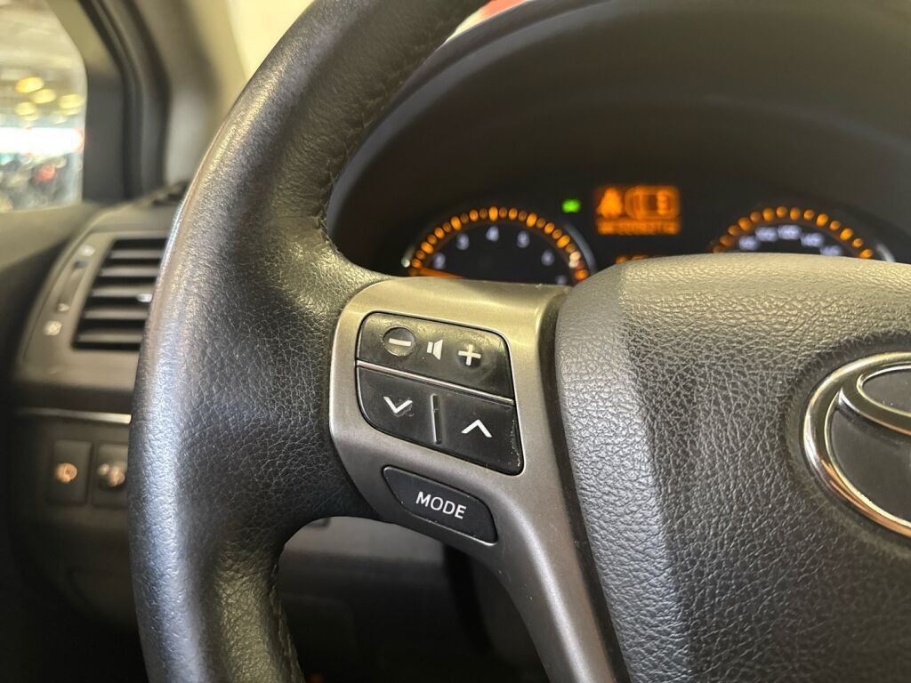 Toyota Avensis 2009 Harmaa