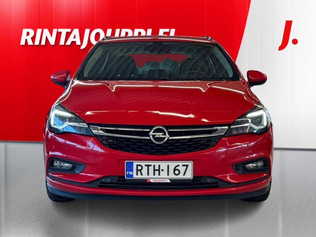 Opel Astra 2019 Punainen