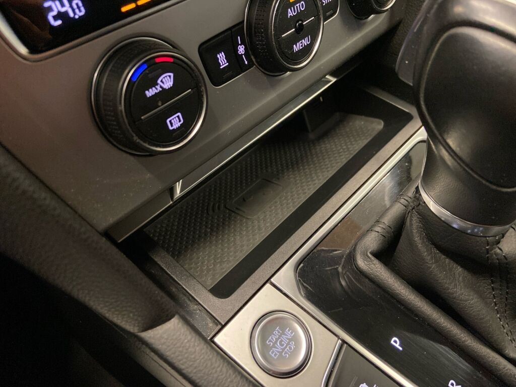 Volkswagen Passat 2017 Sininen