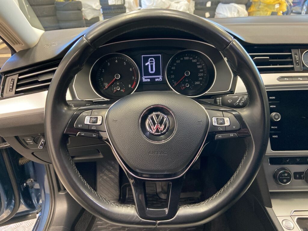 Volkswagen Passat 2017 Sininen