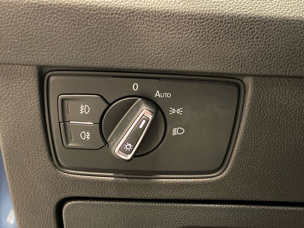 Volkswagen Passat 2017 Sininen