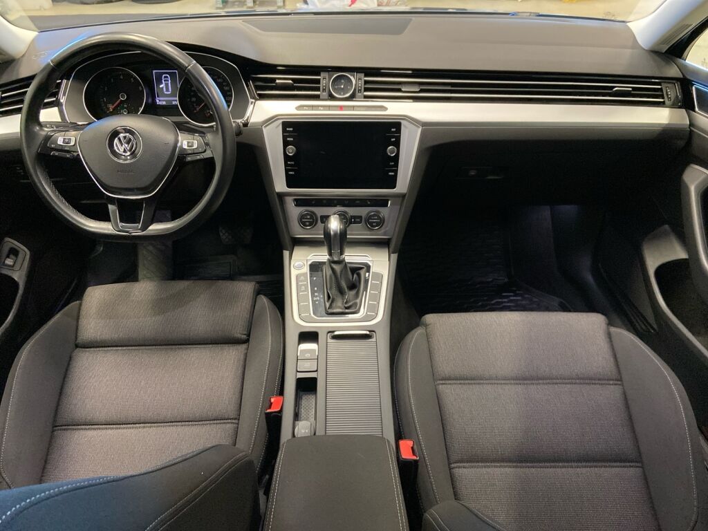 Volkswagen Passat 2017 Sininen