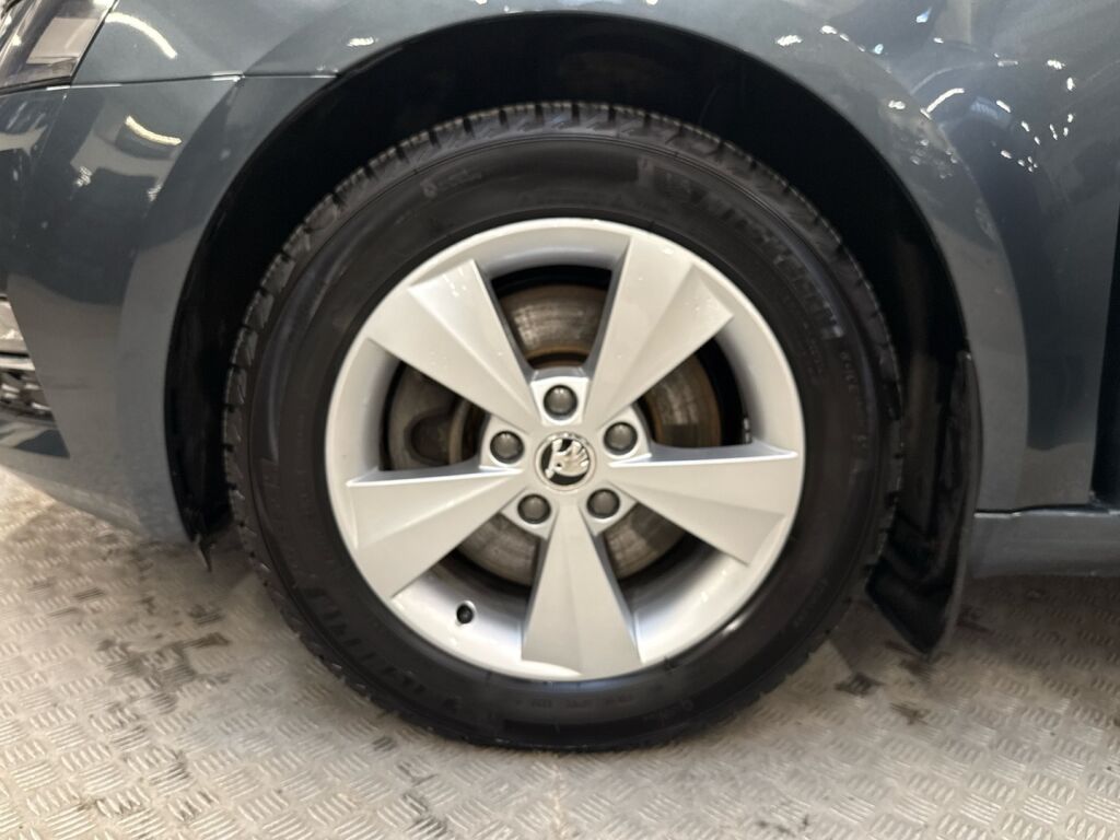 Skoda Octavia 2017 Harmaa