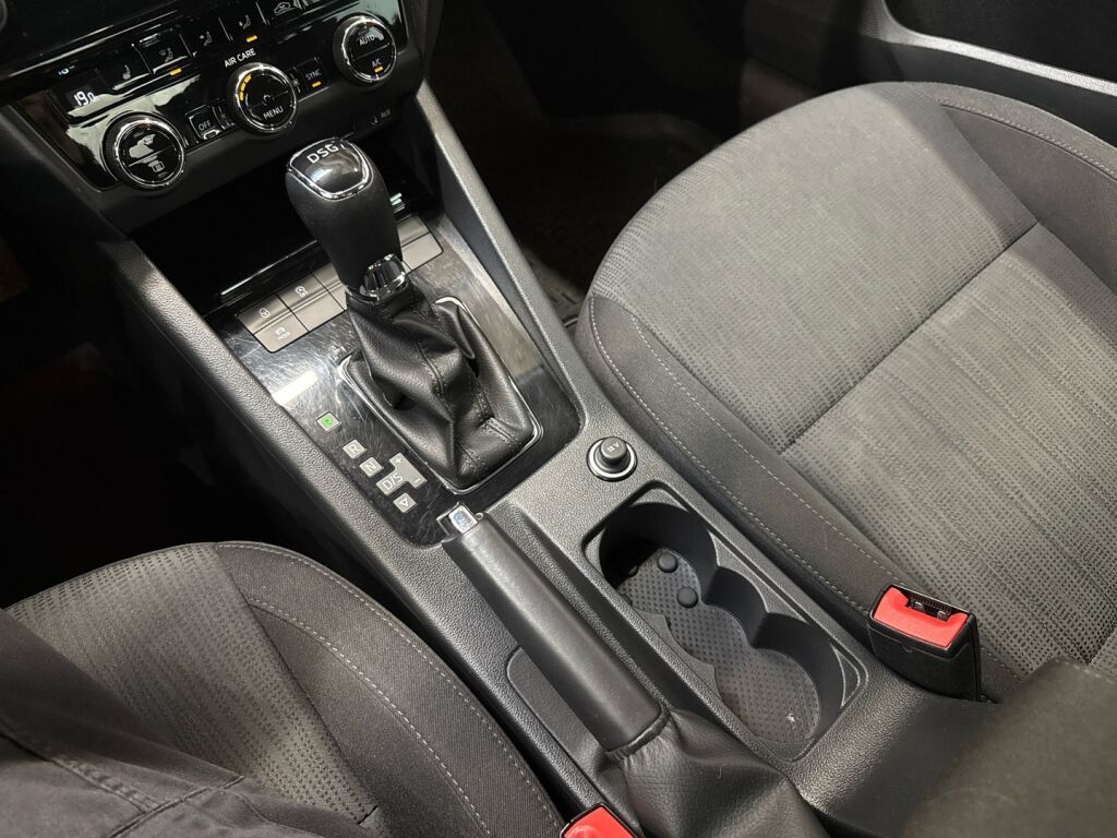 Skoda Octavia 2017 Harmaa