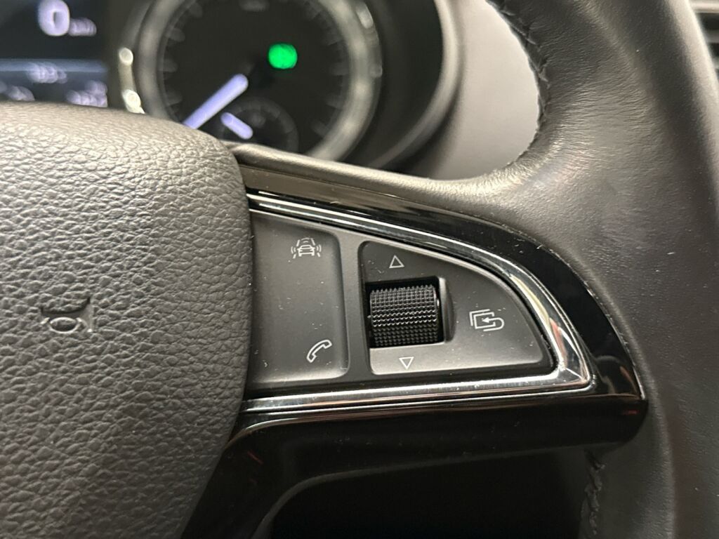 Skoda Octavia 2017 Harmaa