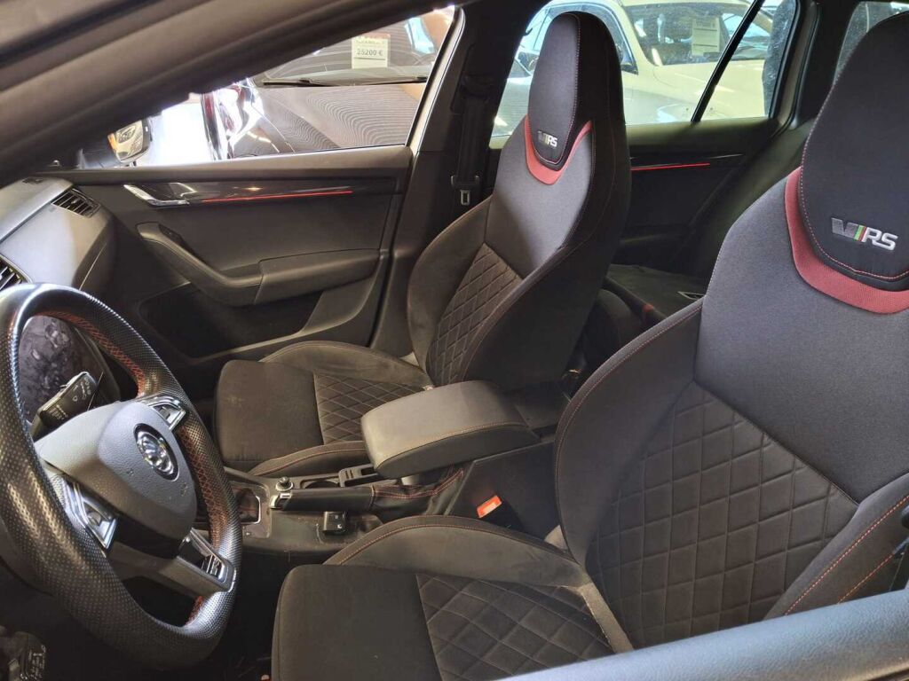 Skoda Octavia 2018 Valkoinen