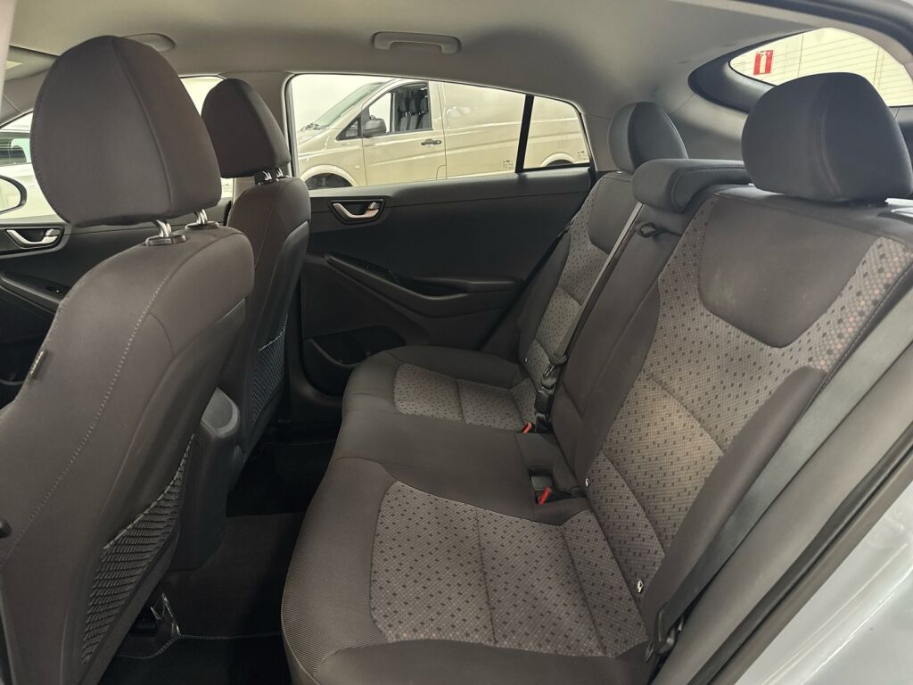 Hyundai IONIQ electric 2017 Monivär.