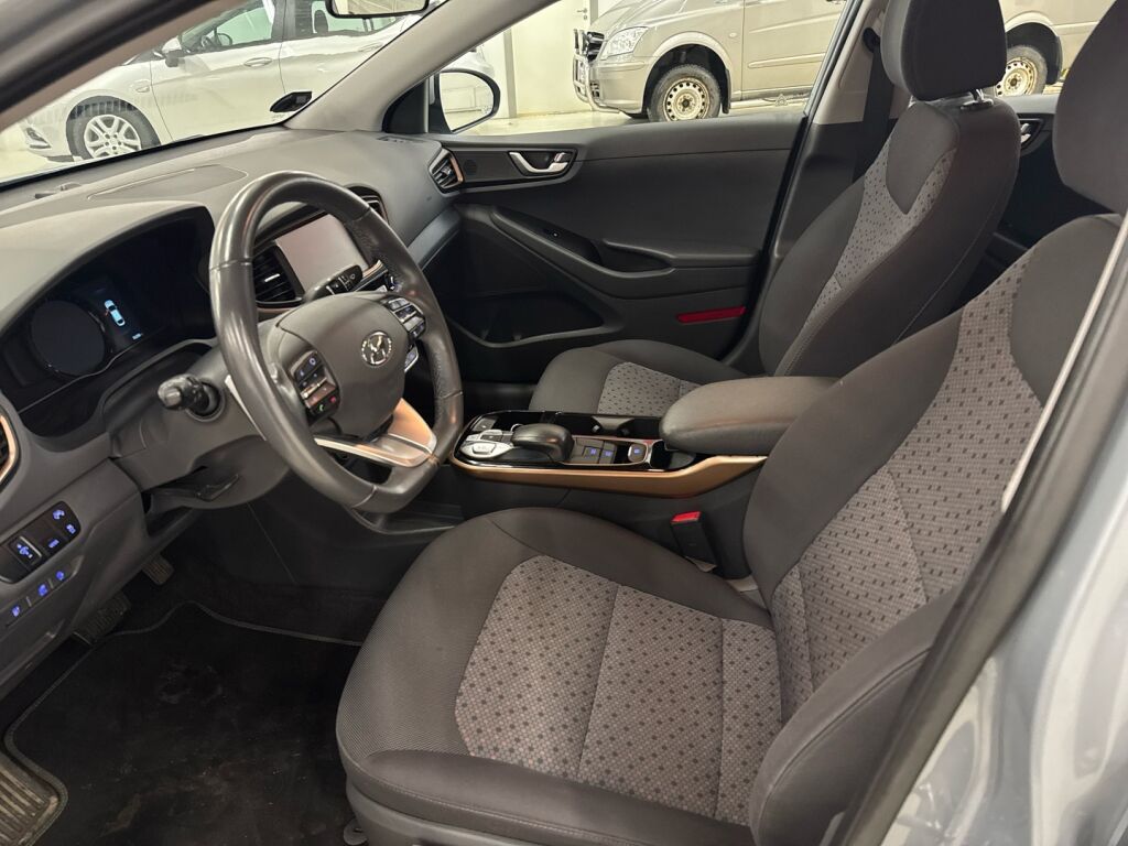 Hyundai IONIQ electric 2017 Monivär.