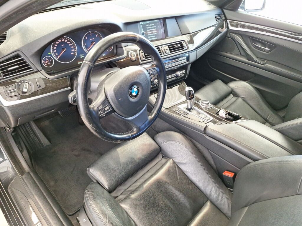 BMW 525 2012 Musta