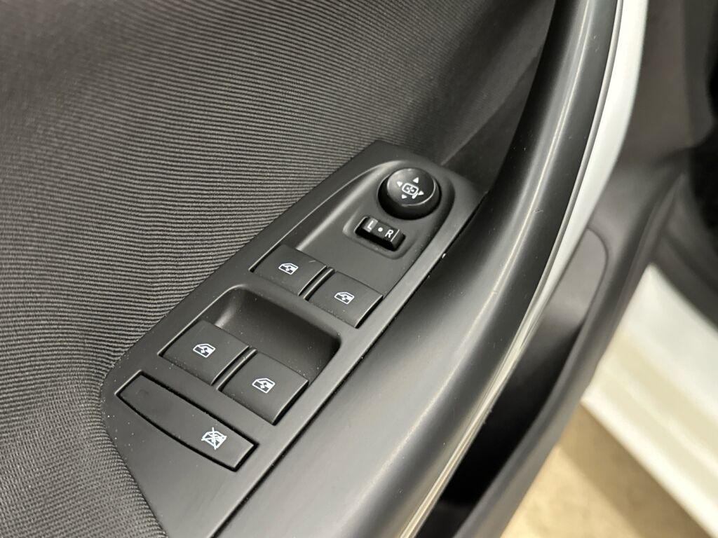 Opel Astra 2017 Valkoinen