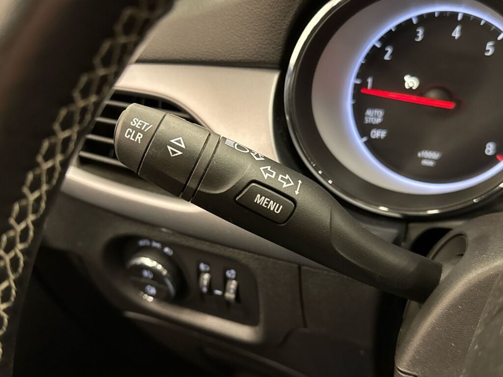 Opel Astra 2017 Valkoinen