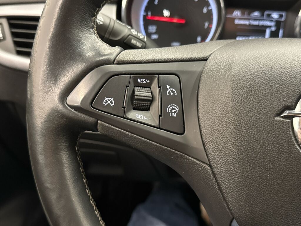 Opel Astra 2017 Valkoinen