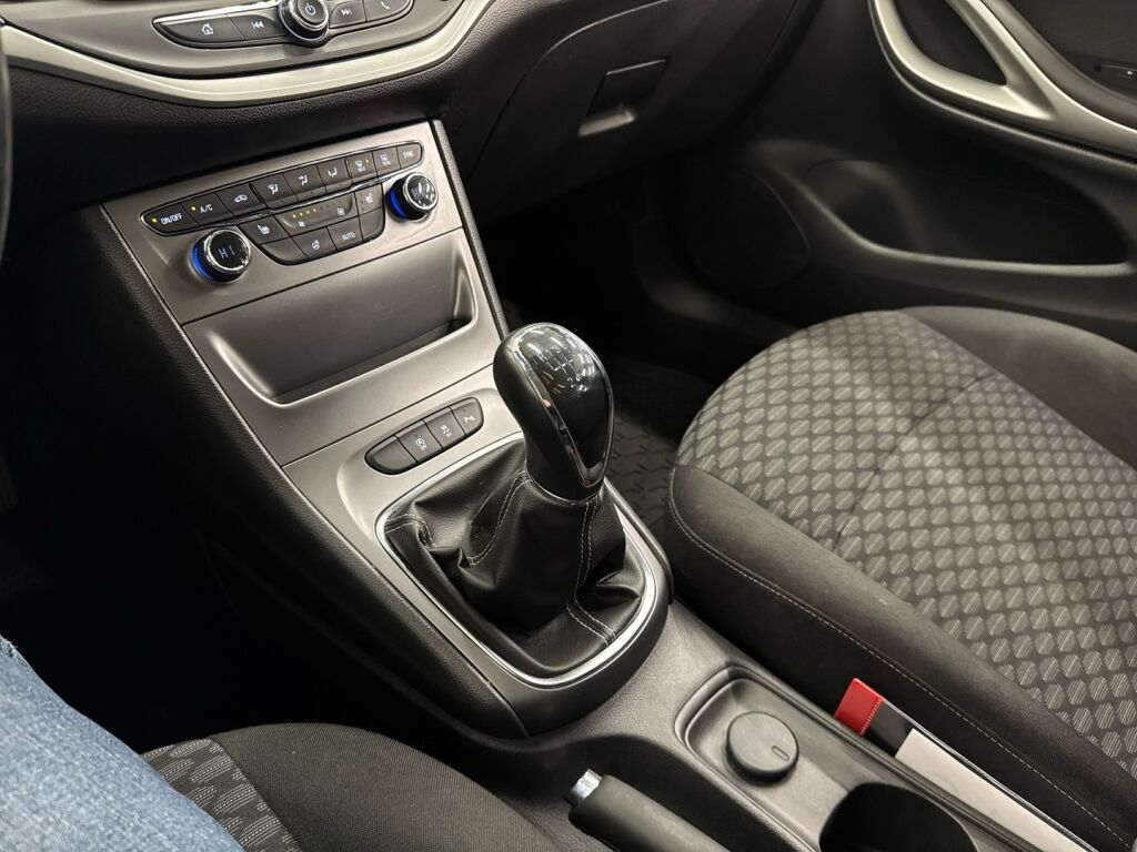 Opel Astra 2017 Valkoinen