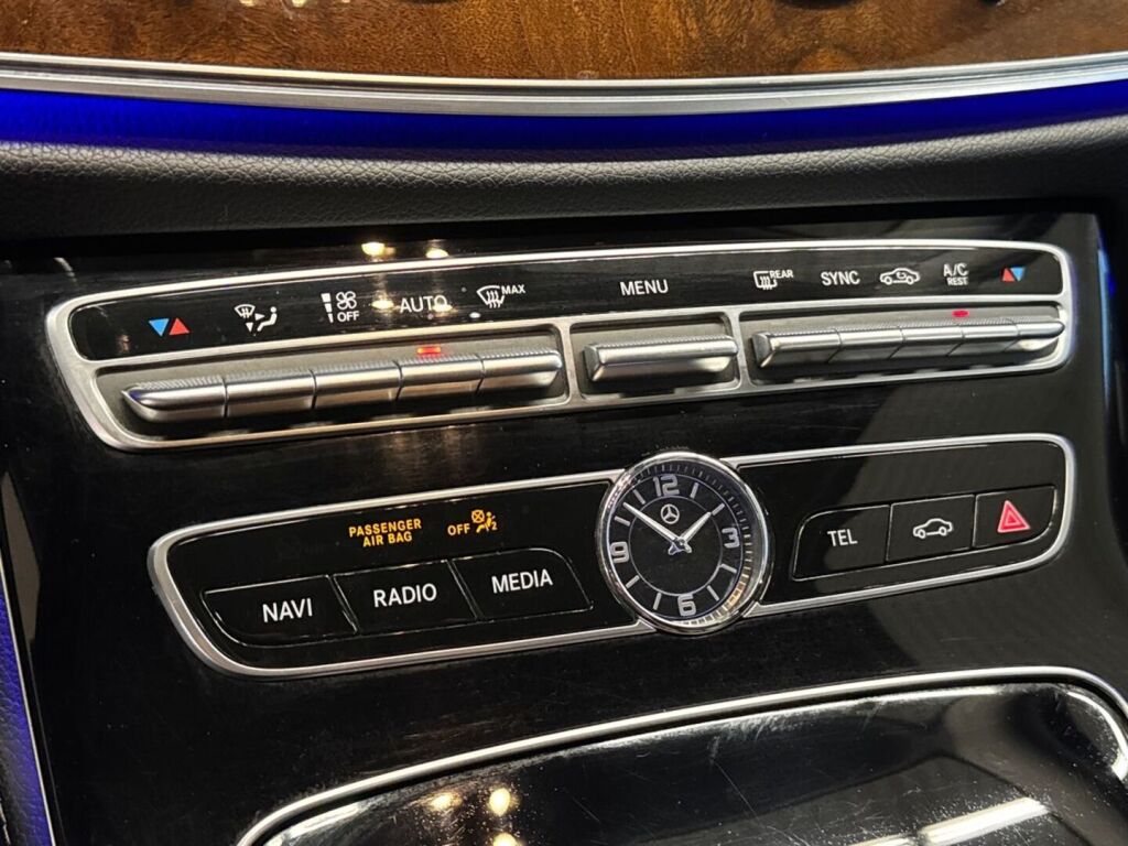 Mercedes-Benz E 2017 Musta