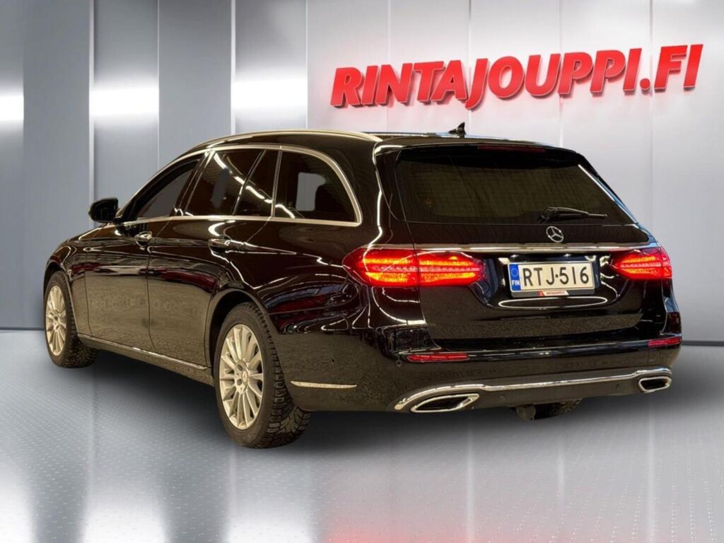Mercedes-Benz E 2017 Musta