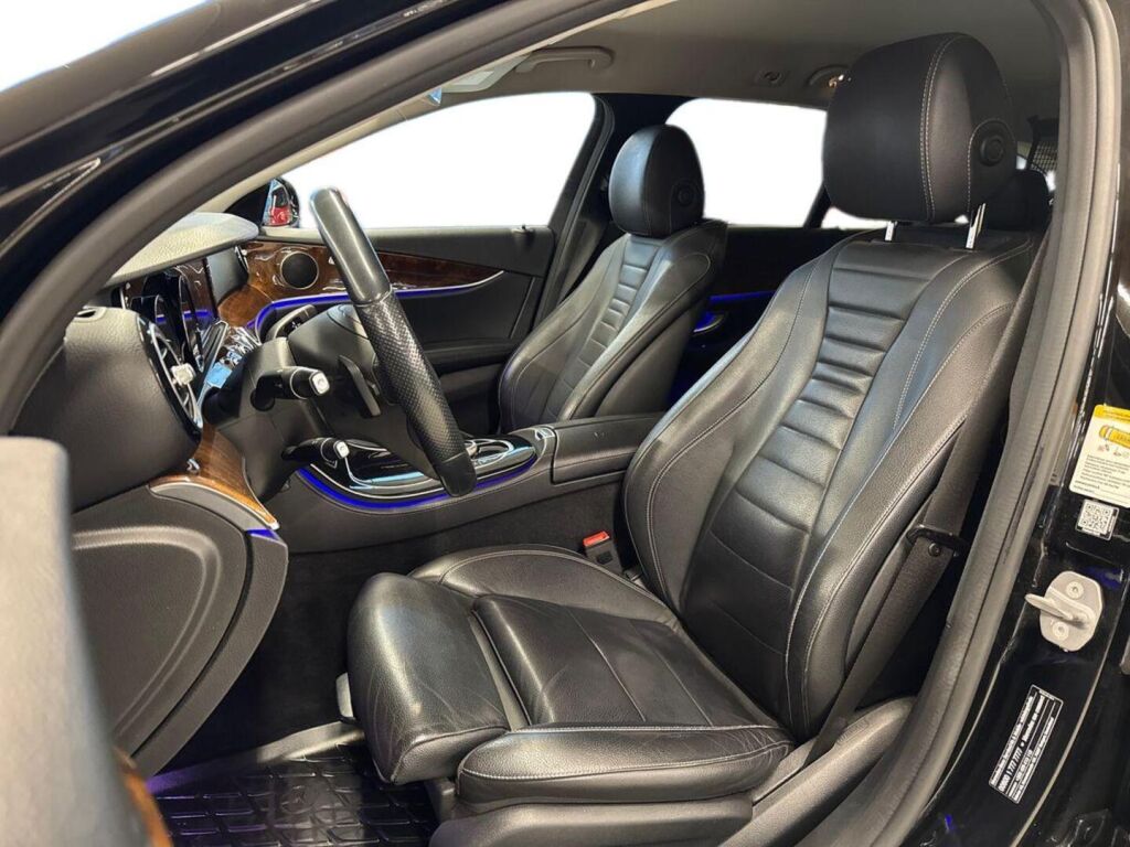 Mercedes-Benz E 2017 Musta