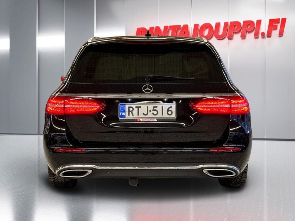 Mercedes-Benz E 2017 Musta