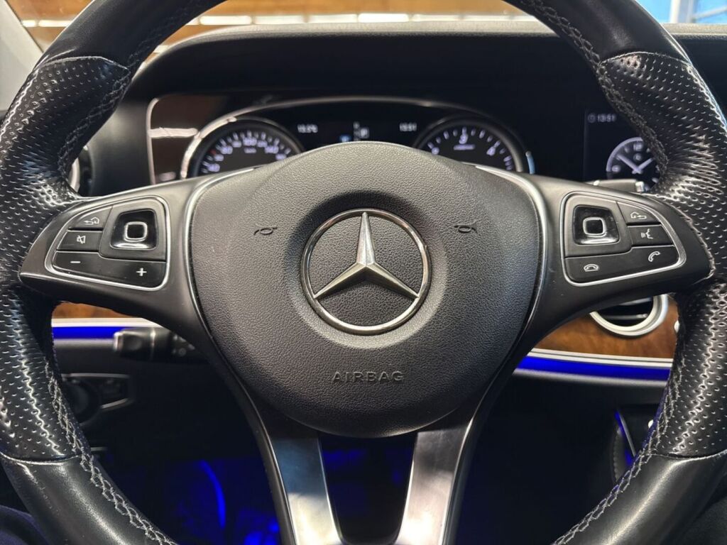 Mercedes-Benz E 2017 Musta