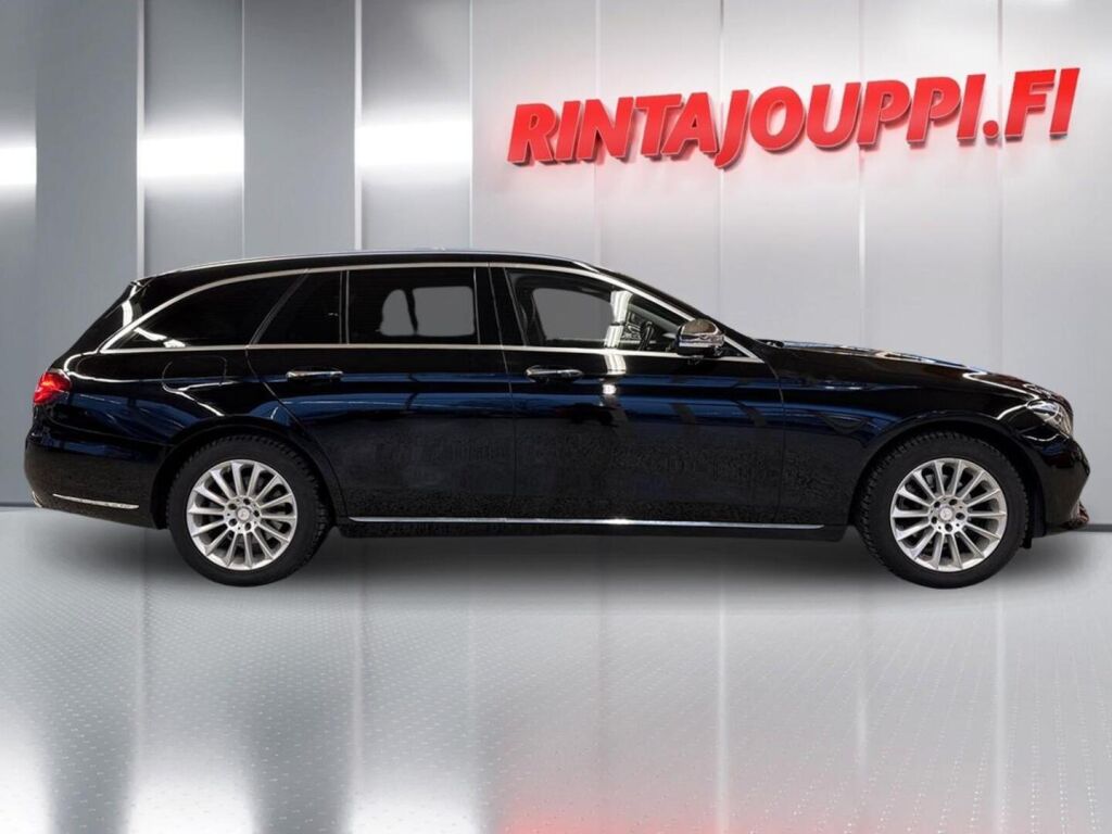 Mercedes-Benz E 2017 Musta