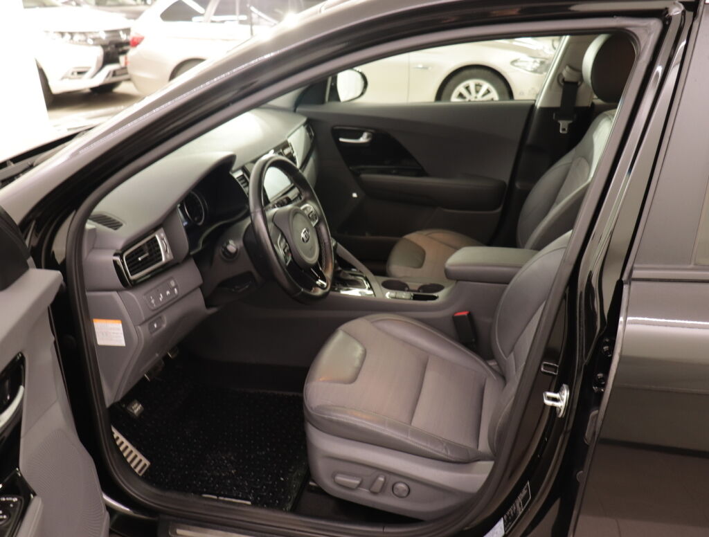 Kia Niro 2017 Musta