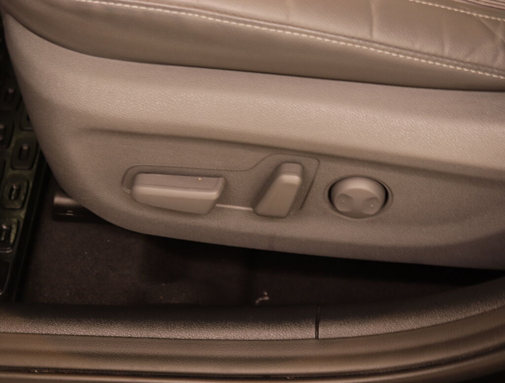 Kia Niro 2017 Musta
