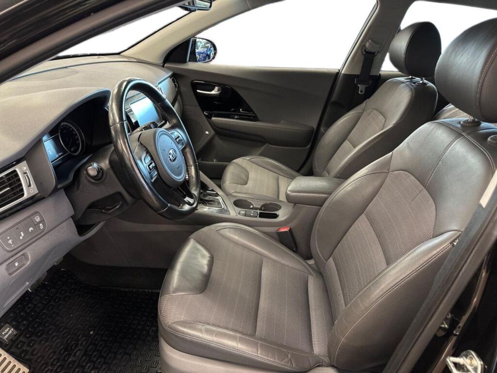 Kia Niro 2017 Musta