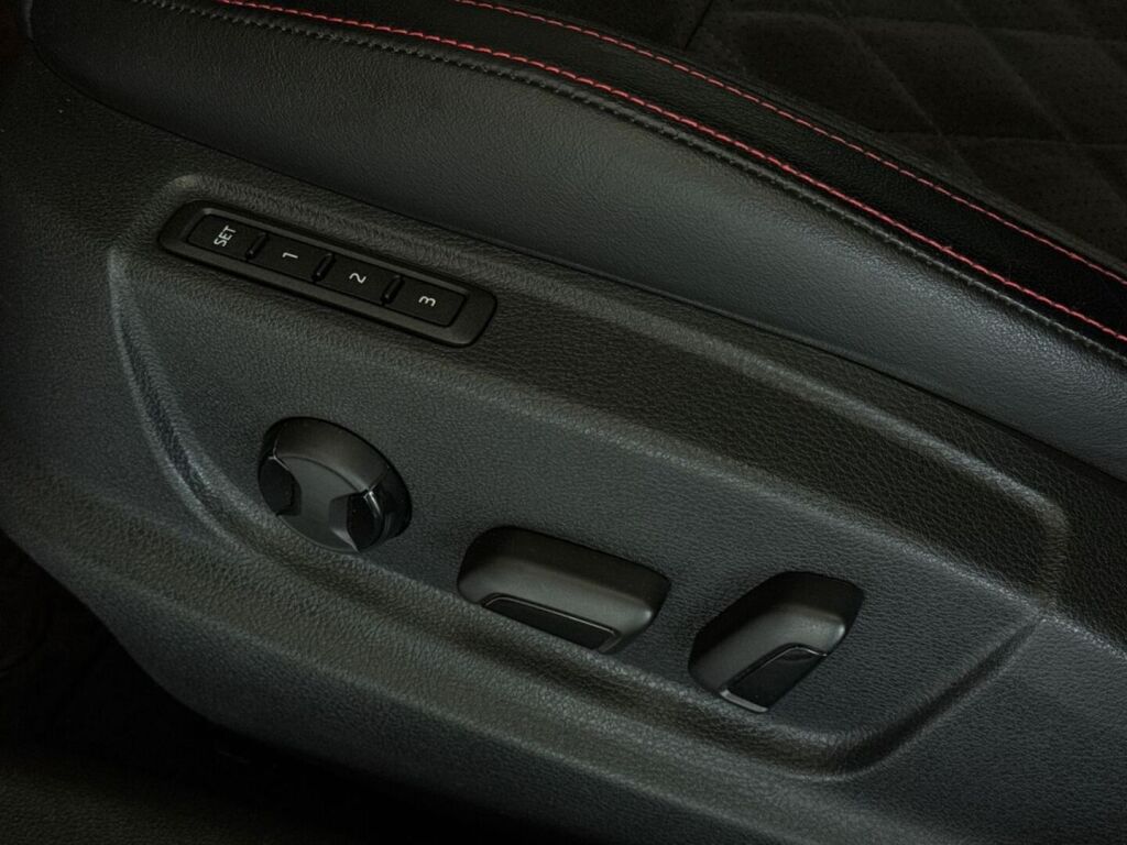 Skoda Octavia 2017 Punainen