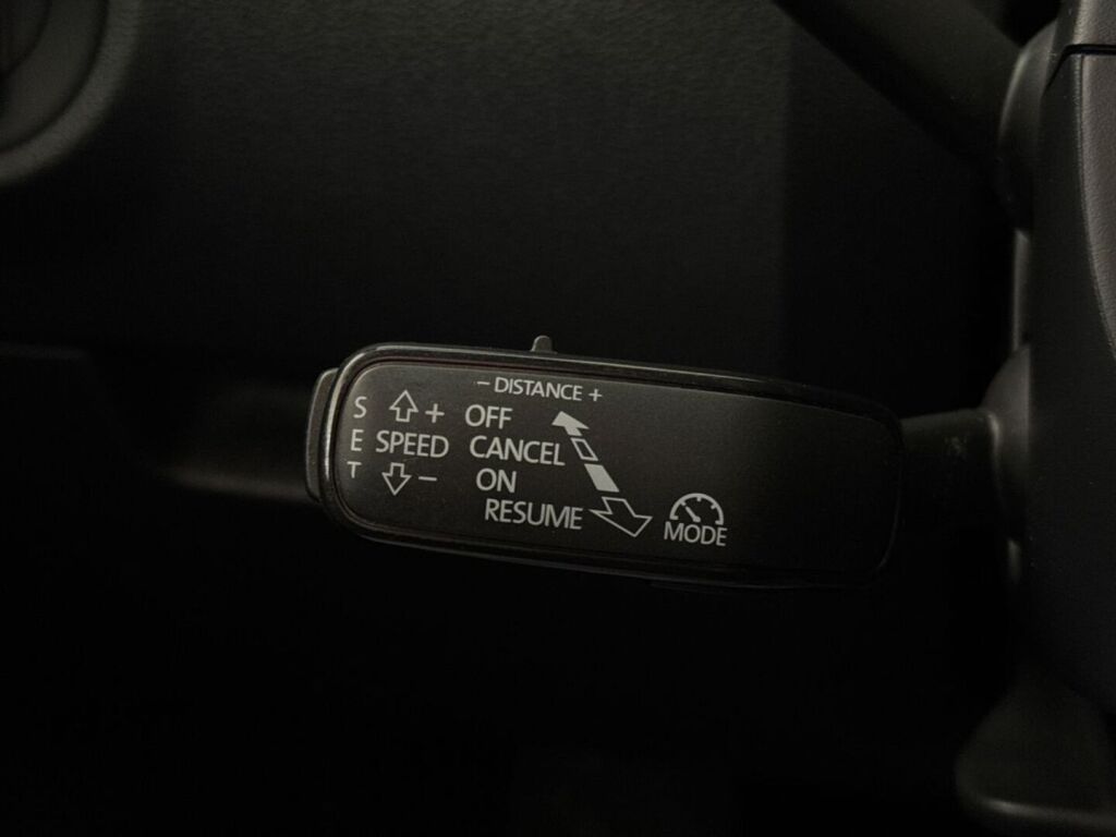 Skoda Octavia 2017 Punainen