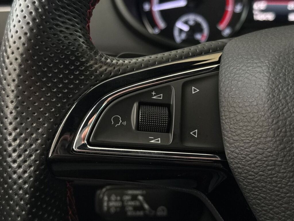 Skoda Octavia 2017 Punainen