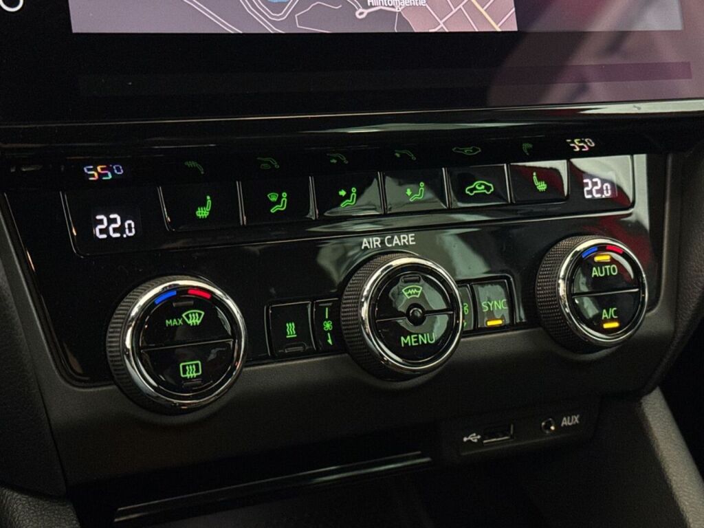Skoda Octavia 2017 Punainen