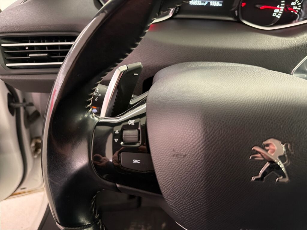 Peugeot 308 2018 Valkoinen