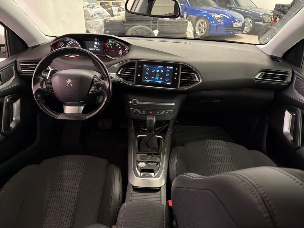 Peugeot 308 2018 Valkoinen