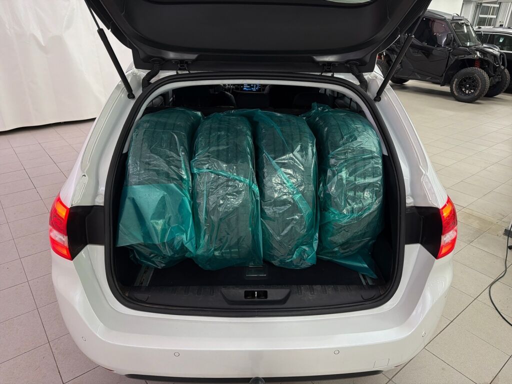 Peugeot 308 2018 Valkoinen