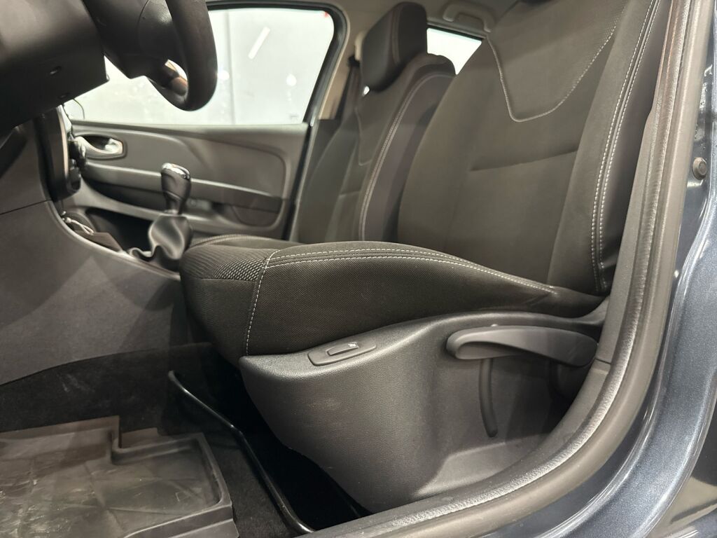 Renault Clio 2017 Harmaa