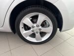 Toyota Auris 2011 Harmaa